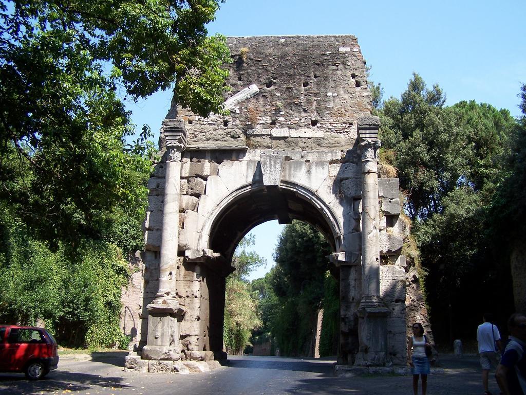 Porta Latina Suite - Private Apartment Rome'S Center Εξωτερικό φωτογραφία
